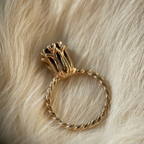 14k gold natural diamond tulip ring with twisted rope band size 5-6, 1970s 1980s - Picture 7 of 11